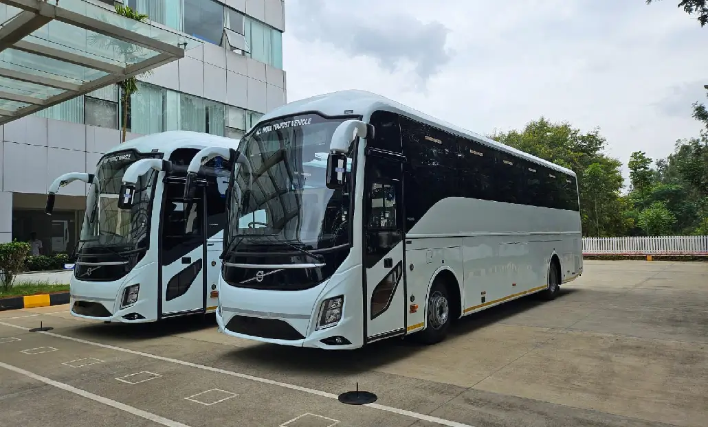 White tour coaches
